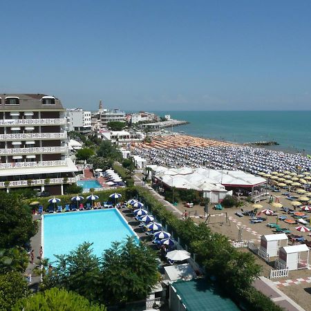 Hotel Imperial Caorle Exteriör bild