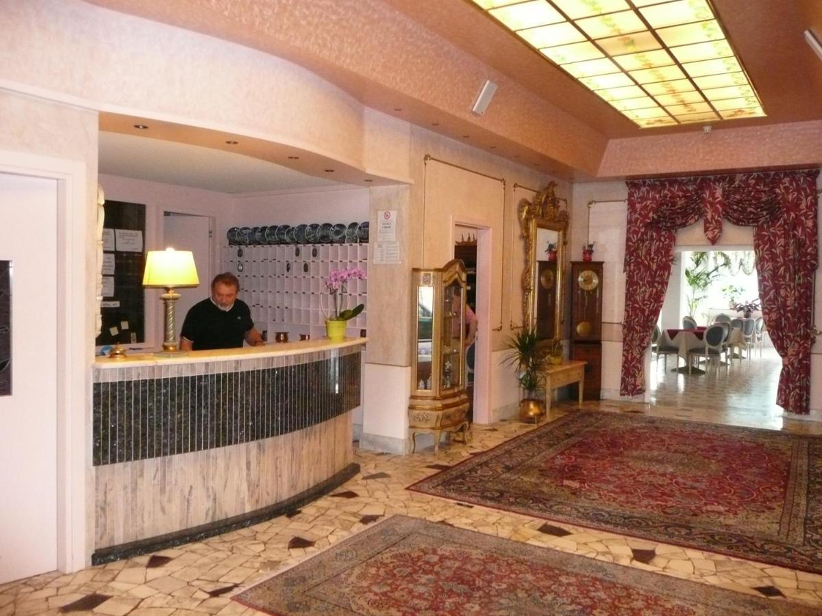 Hotel Imperial Caorle Exteriör bild