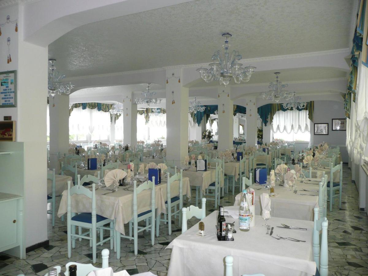 Hotel Imperial Caorle Exteriör bild
