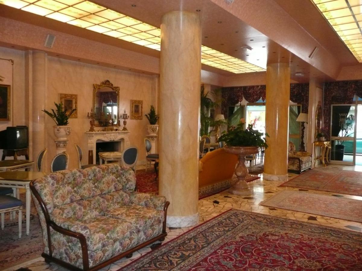 Hotel Imperial Caorle Exteriör bild