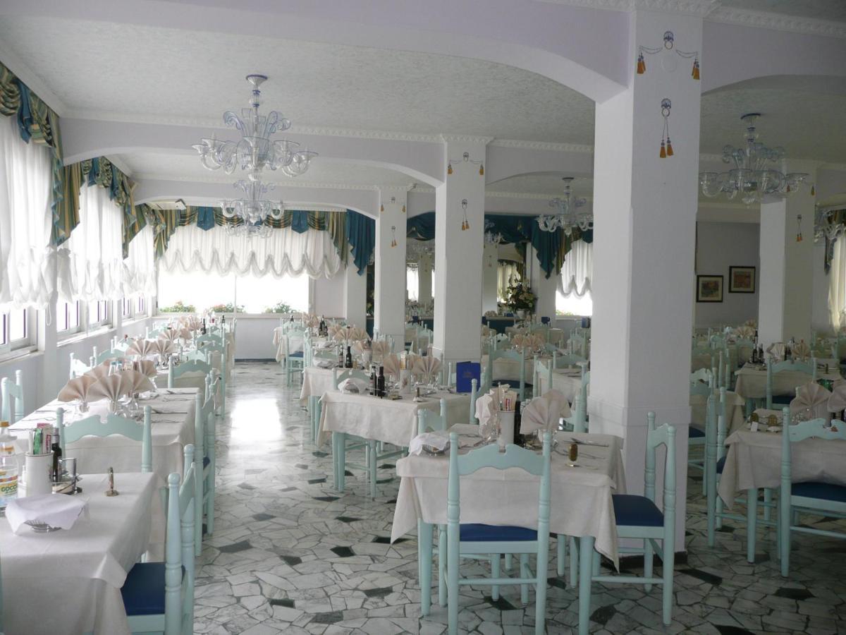 Hotel Imperial Caorle Exteriör bild