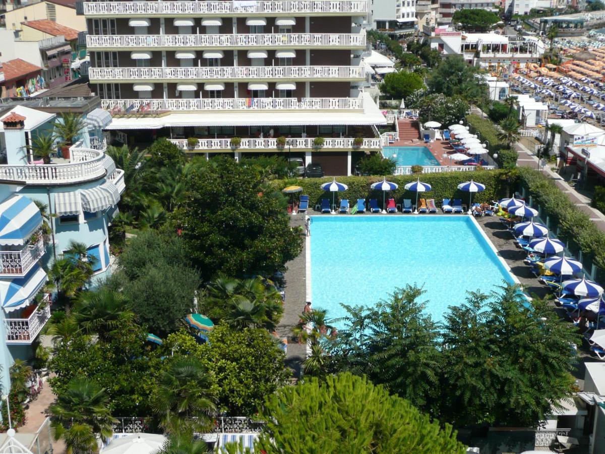 Hotel Imperial Caorle Exteriör bild