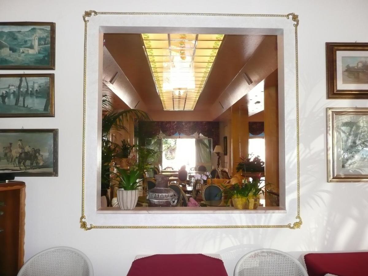 Hotel Imperial Caorle Exteriör bild