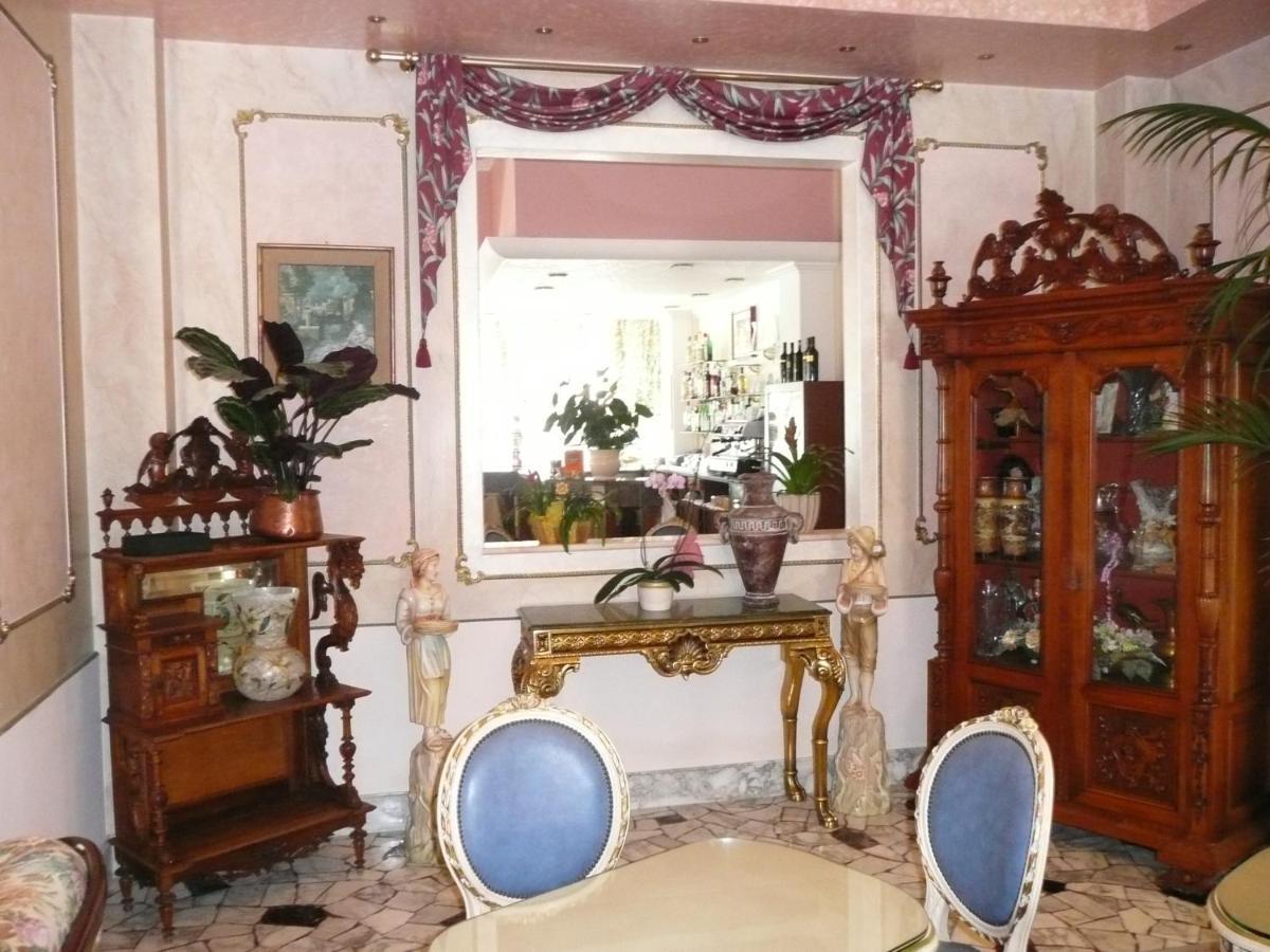 Hotel Imperial Caorle Exteriör bild